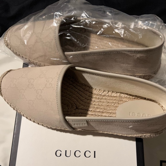 Women’s Gucci Logo Espadrilles - Picture 2 of 4